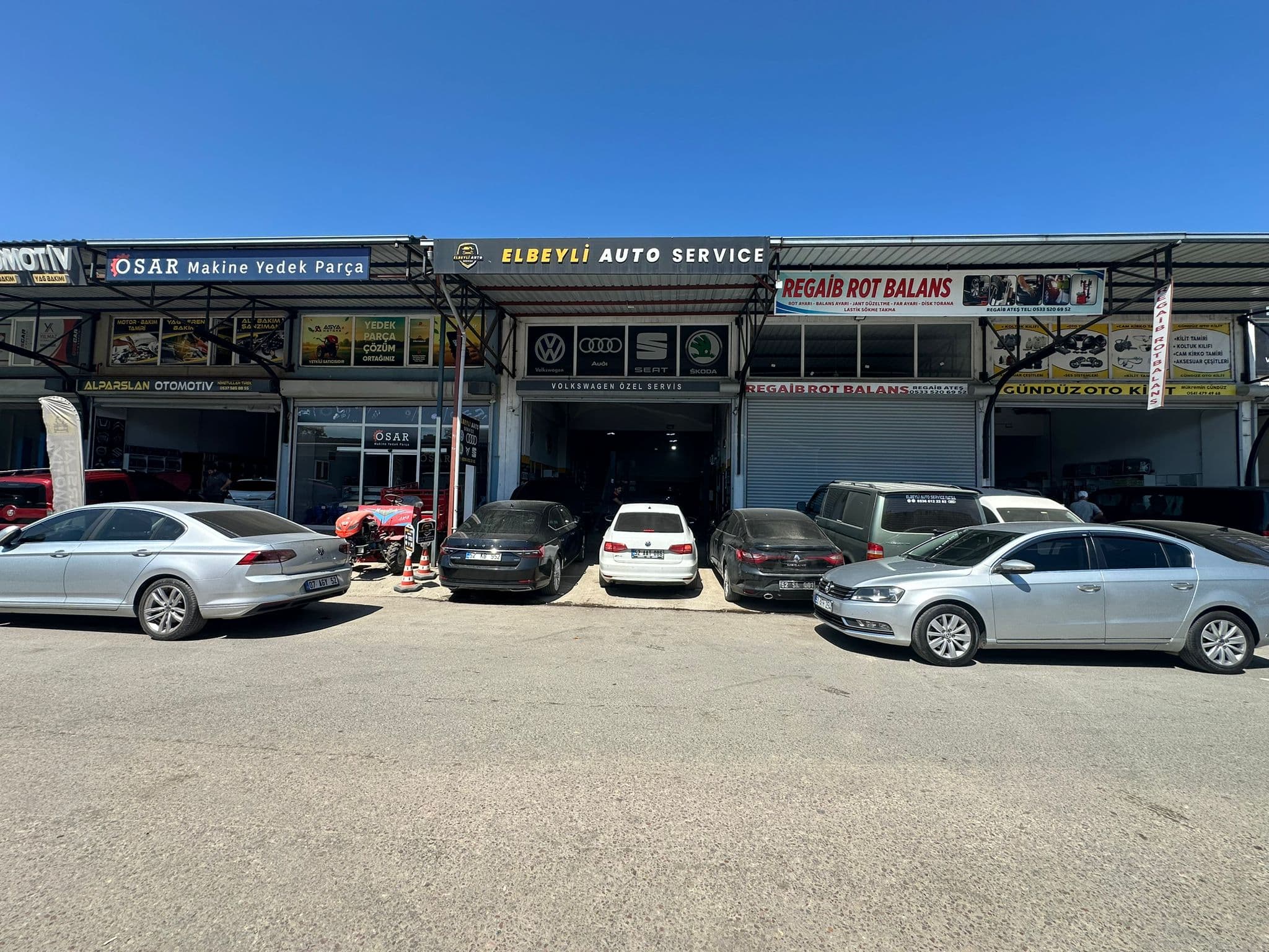 Elbeyli Auto Service atölye önü
